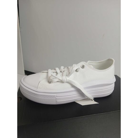 NWT Converse Women Chuck Taylor All Star Low Shoes, White-Size 8 - Picture 2 of 5
